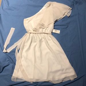 Elegant “tea time” one-shoulder ivory dress